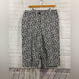 White Stag Womens Plus Size 16 Black & White Floral Capris Pants